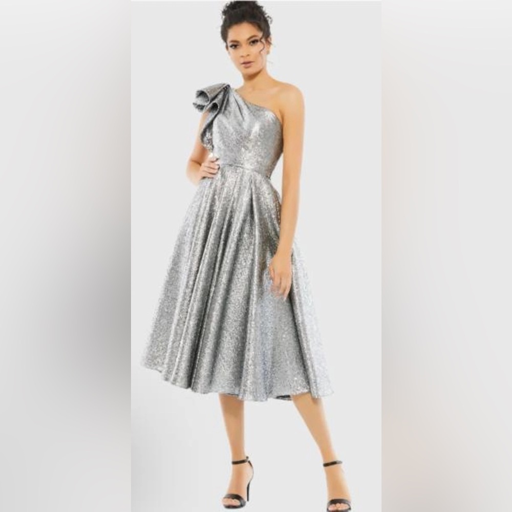 Mac Duggal Silver One-Shoulder Sequin Fit-and-Flare Dress